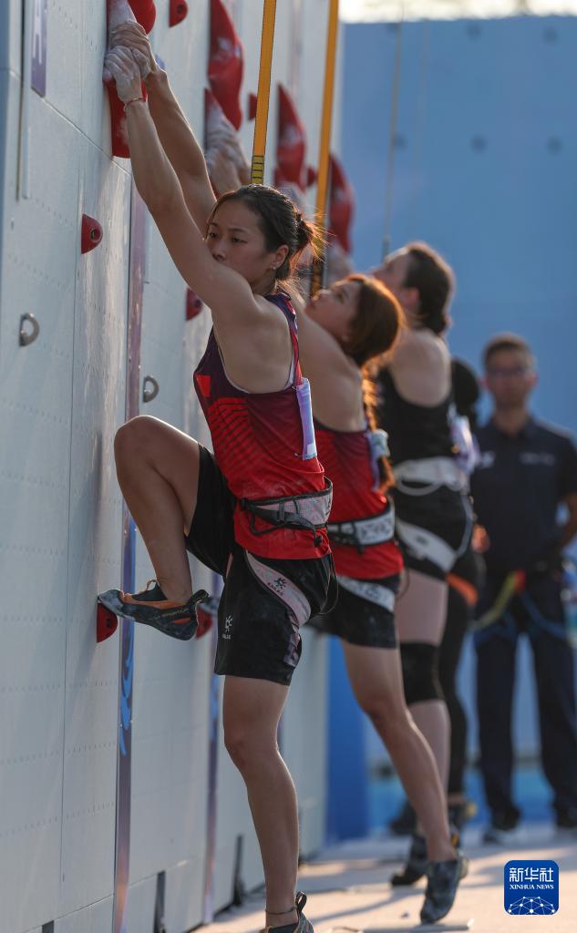 丨攀岩, 年成都世运, 比拉分获亚