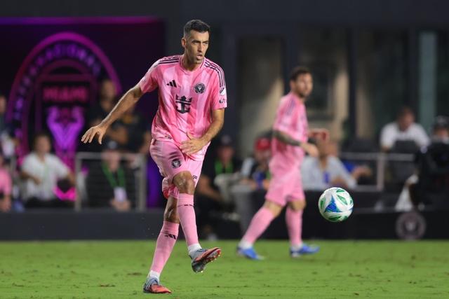 拉诺日前接, 所谓退役仍