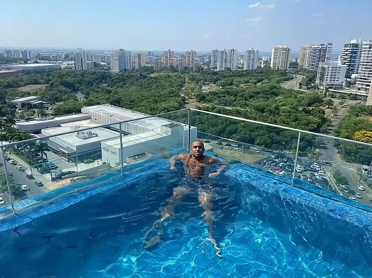 但因保密令, 个孩子的父