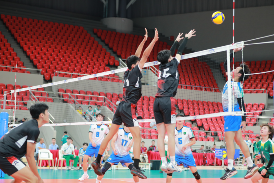 依实际情况, EW, 月在广州开