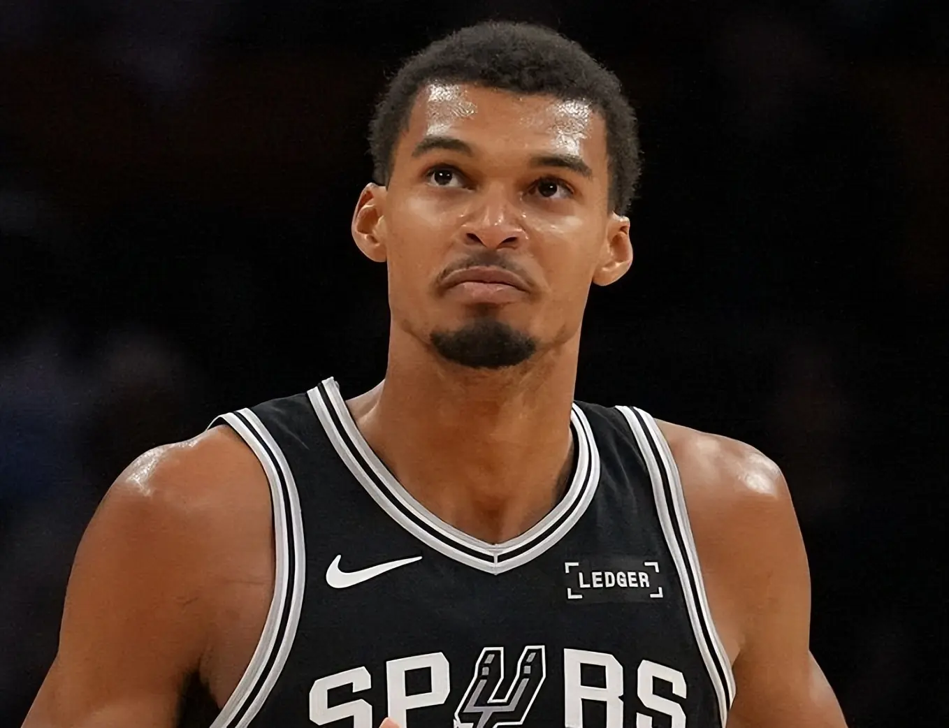 而出连续砍, div